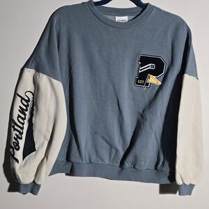 Pull&Bear Blue and White Sweatshirt